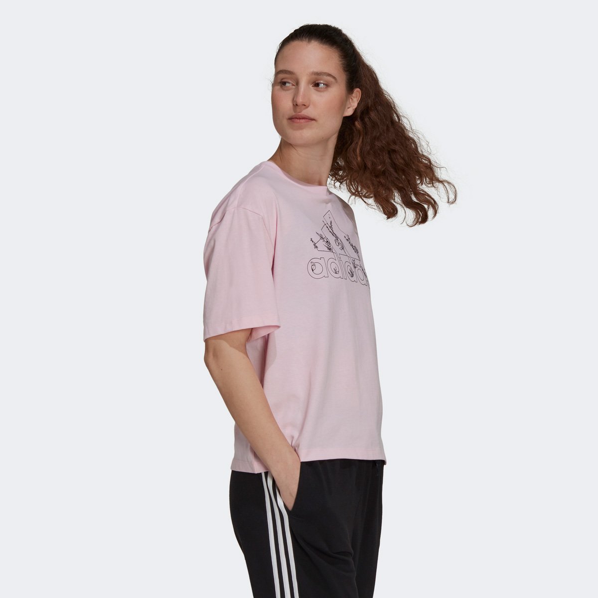 camiseta adidas logo vazado floral feminina